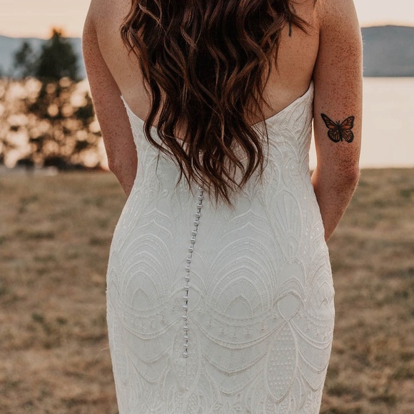 Lis Simon Strapless Vintage Lace Wedding Dress - Picture 7 of 9